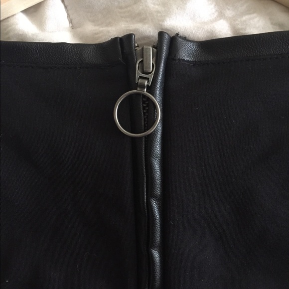 Long sleeve cropped corset top by Nasty Gal - Picture 6 of 8